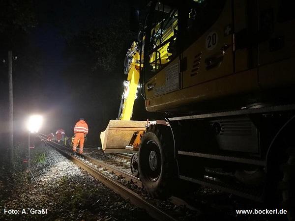 Schienerneuerung zwischen Amperbrücke und Amperkanalbrücke am 13.10.2020, Foto: Graßl