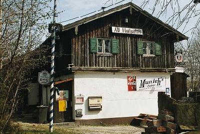 Empfangsgebäude Vorfrühling 2002