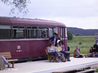 Bahnsteig-Bühne