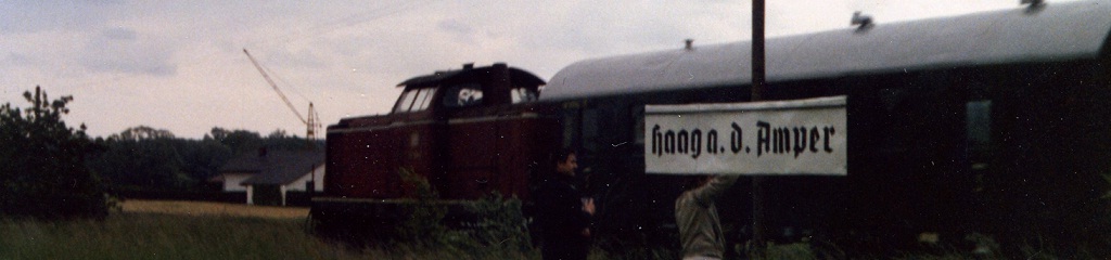 Sonderfahrt mit V100 zur Einweihung des Anglberger Kraftwerkblocks 5 durcheilt Haag, 1986, Foto: Graßl